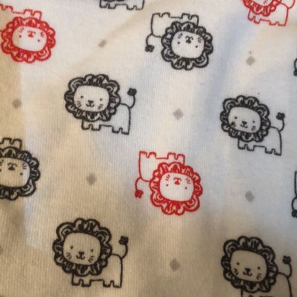 Little Me Lion Long sleeve one piece set with hat six months - Picture 3 of 5